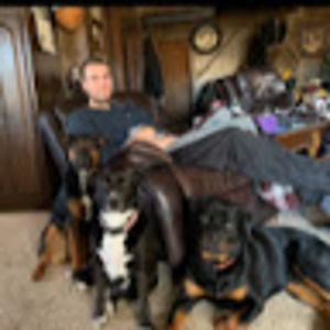 Meet your Posher, Max